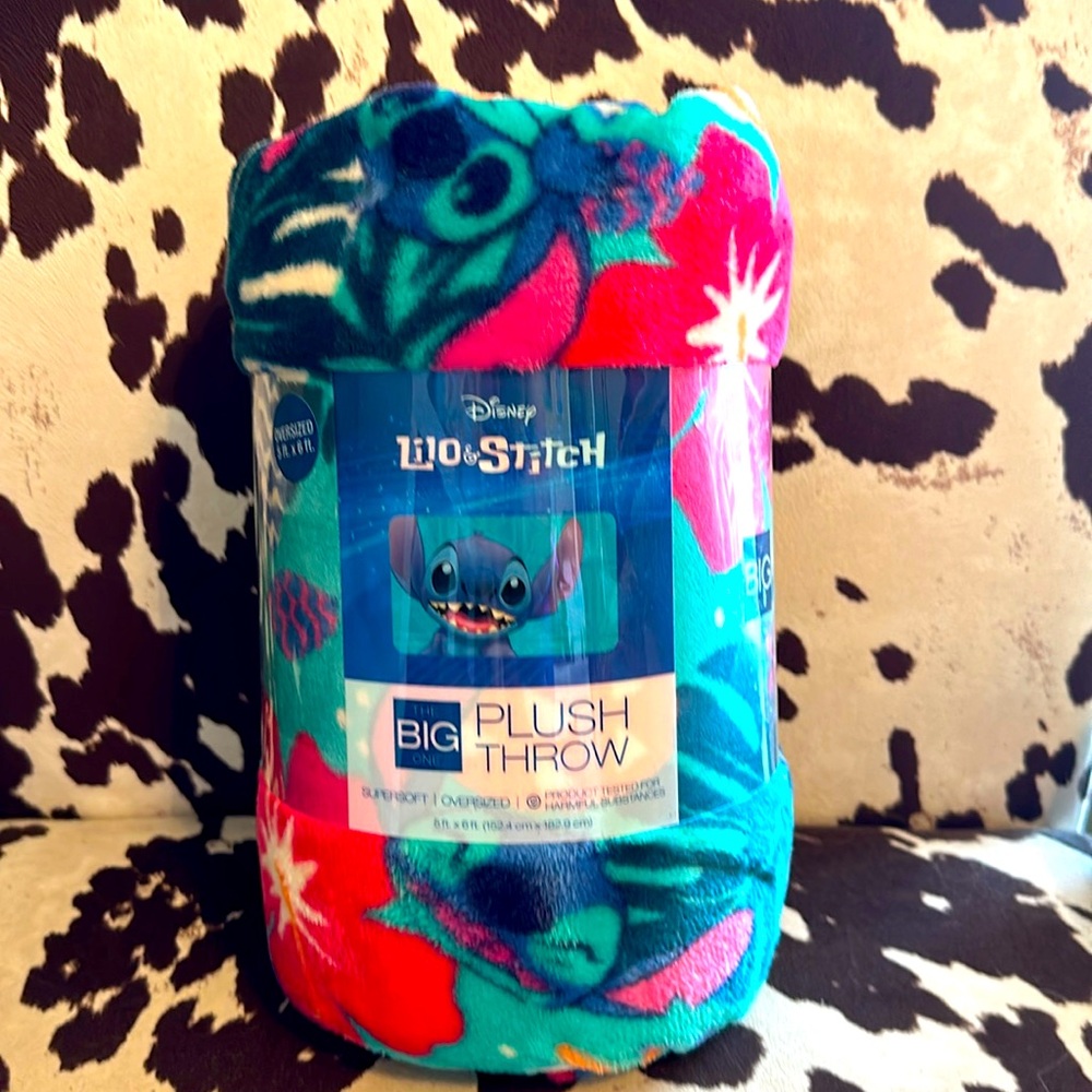 Disney Stitch plush throw